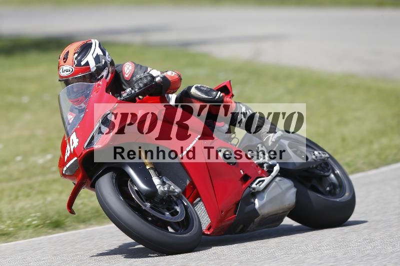 /27 12.06.2025 Ducati Schweiz Trackday Warmup  ADR/gelb-jeaune/44